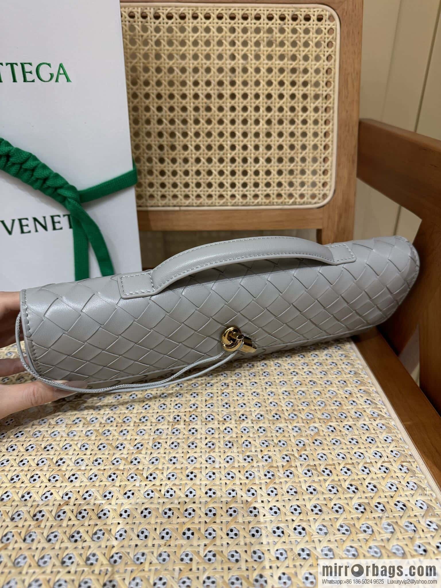 BV Andiamond Clutch 741511 Silver Grey