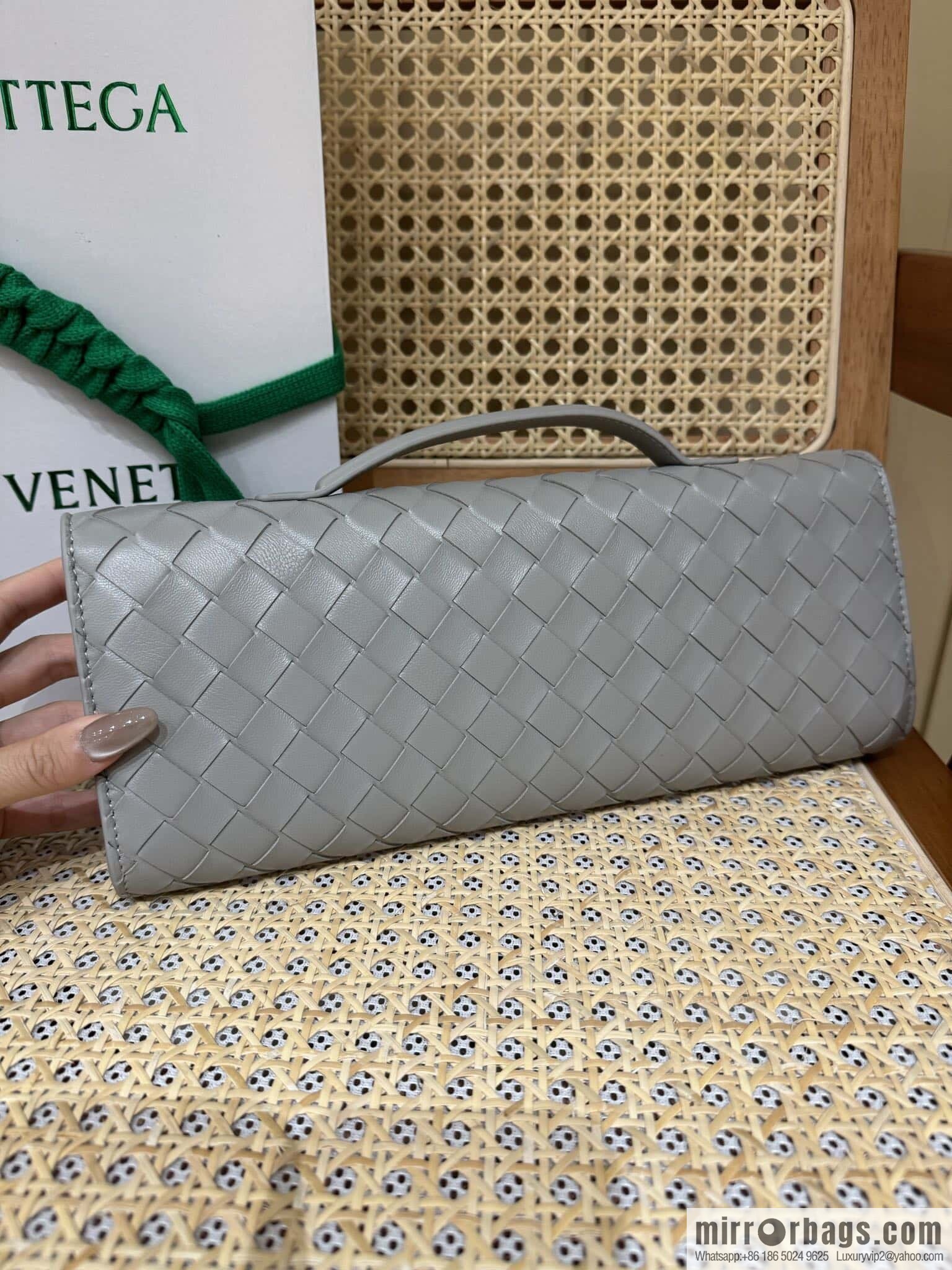 BV Andiamond Clutch 741511 Silver Grey