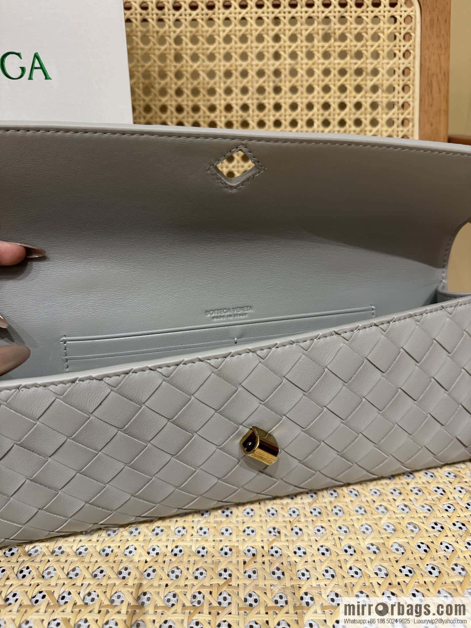 BV Andiamond Clutch 741511 Silver Grey