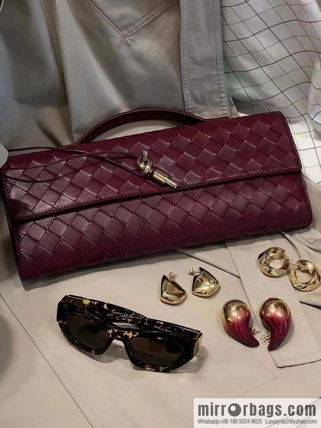 BV Andiamond Clutch 741511 Barolo Burgundy