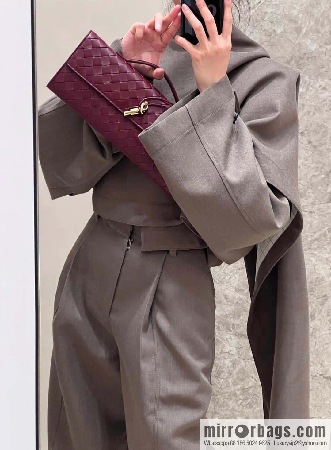 BV Andiamond Clutch 741511 Barolo Burgundy