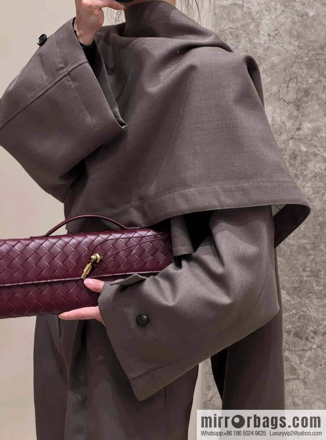 BV Andiamond Clutch 741511 Barolo Burgundy