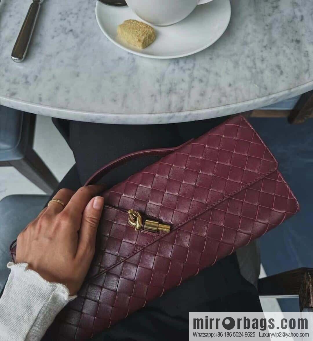 BV Andiamond Clutch 741511 Barolo Burgundy