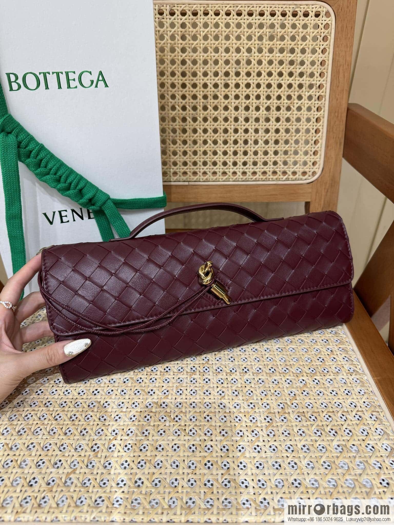 BV Andiamond Clutch 741511 Barolo Burgundy