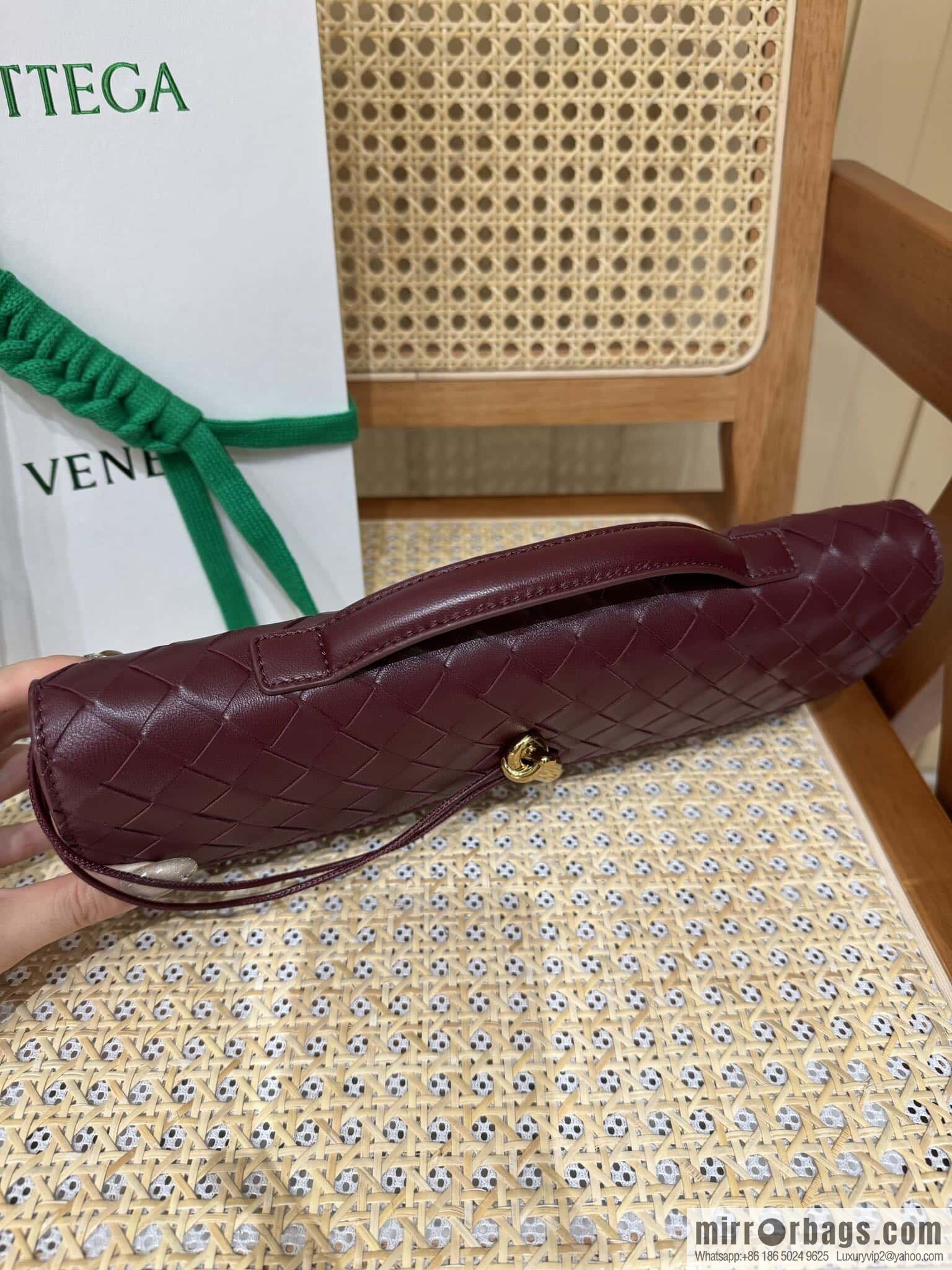 BV Andiamond Clutch 741511 Barolo Burgundy