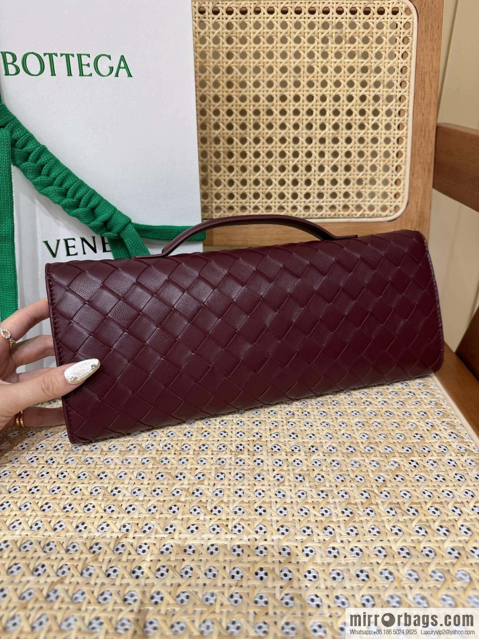 BV Andiamond Clutch 741511 Barolo Burgundy