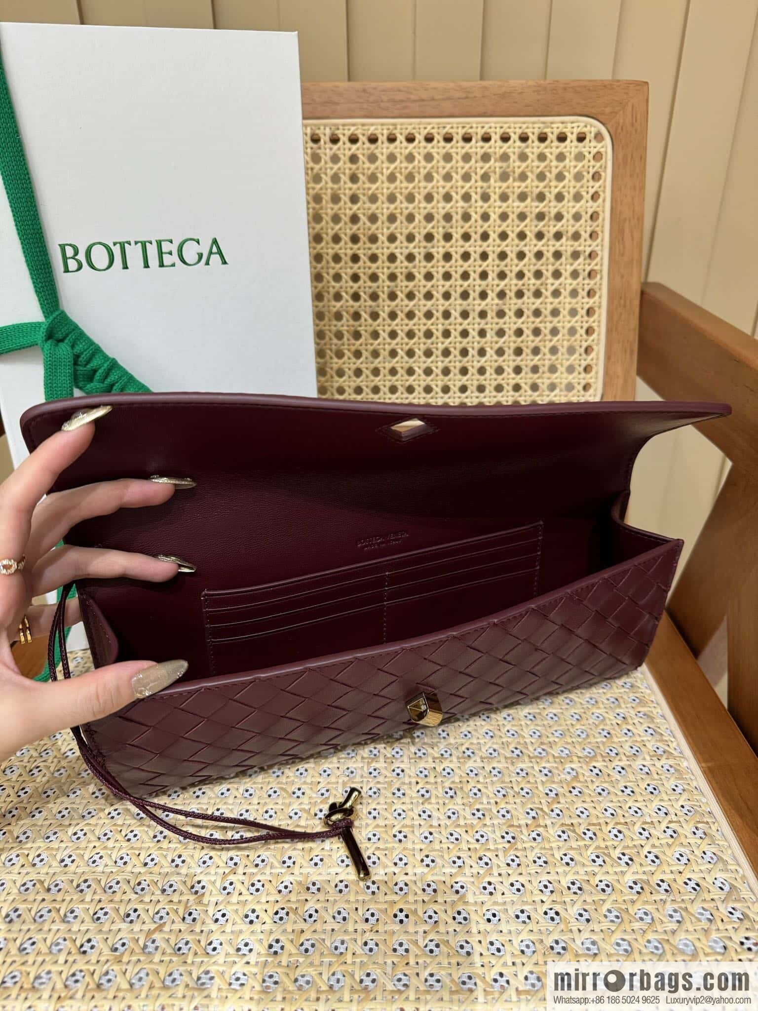 BV Andiamond Clutch 741511 Barolo Burgundy