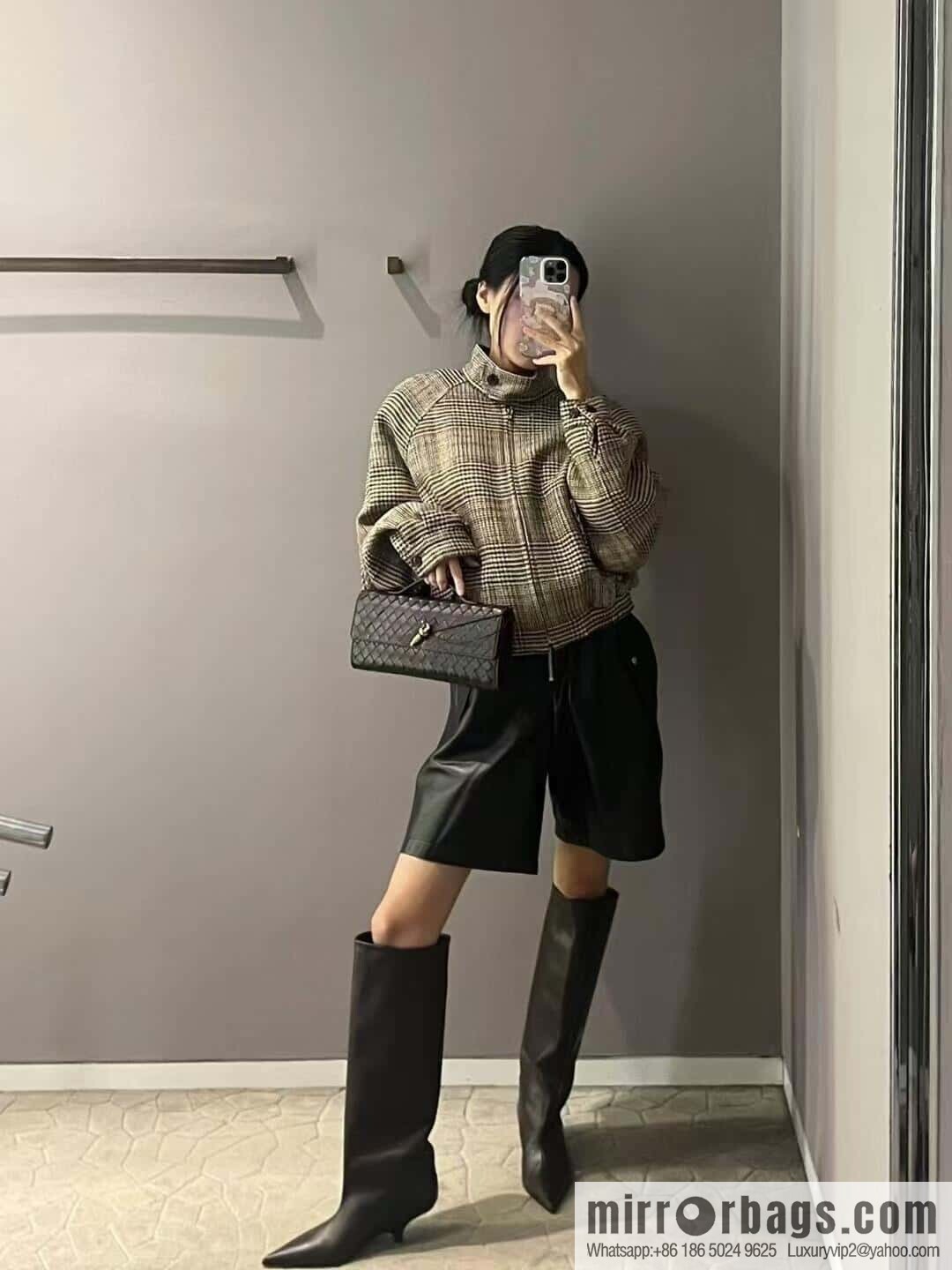 BV Andiamond Clutch 741511 Chocolate Brown