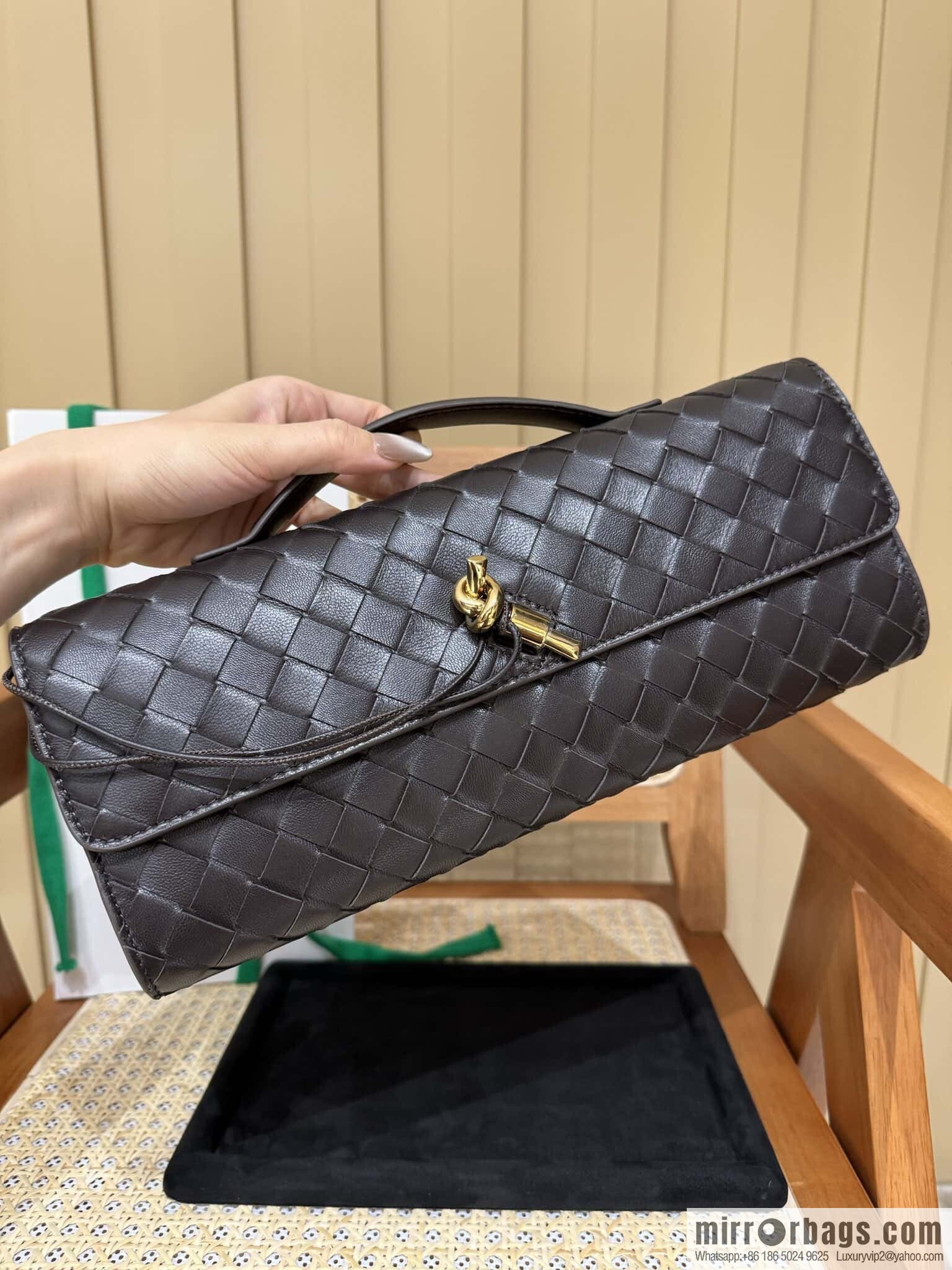 BV Andiamond Clutch 741511 Chocolate Brown