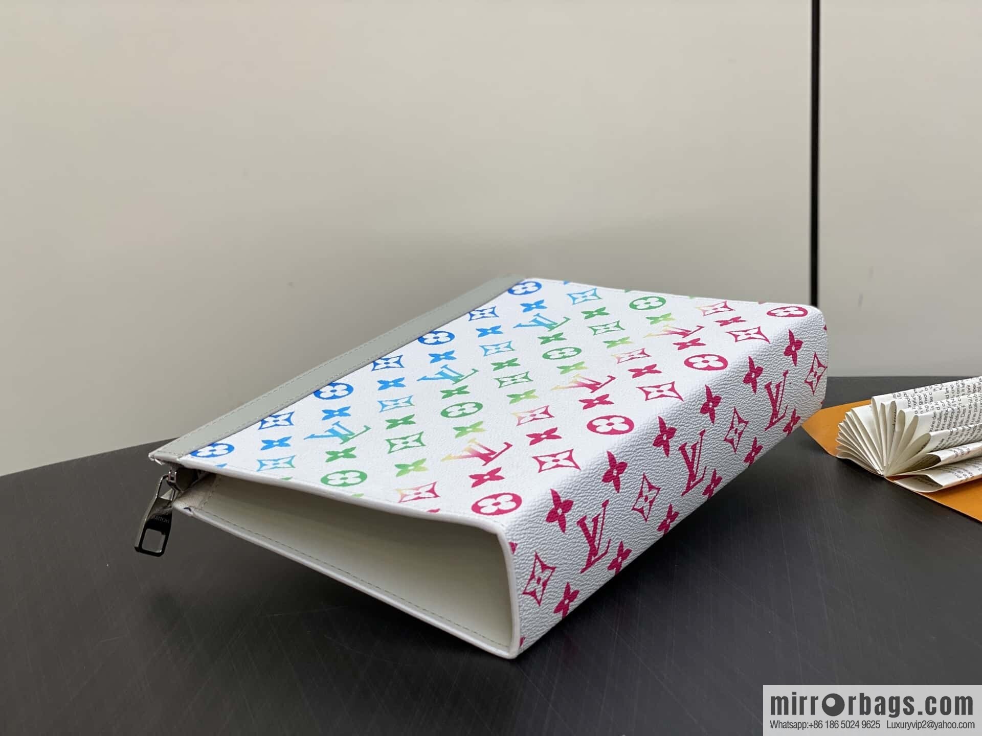 [Boutique‑grade] M13907 white gradual change handbag clutch bag POCHETTE VOYAGE medium handbag