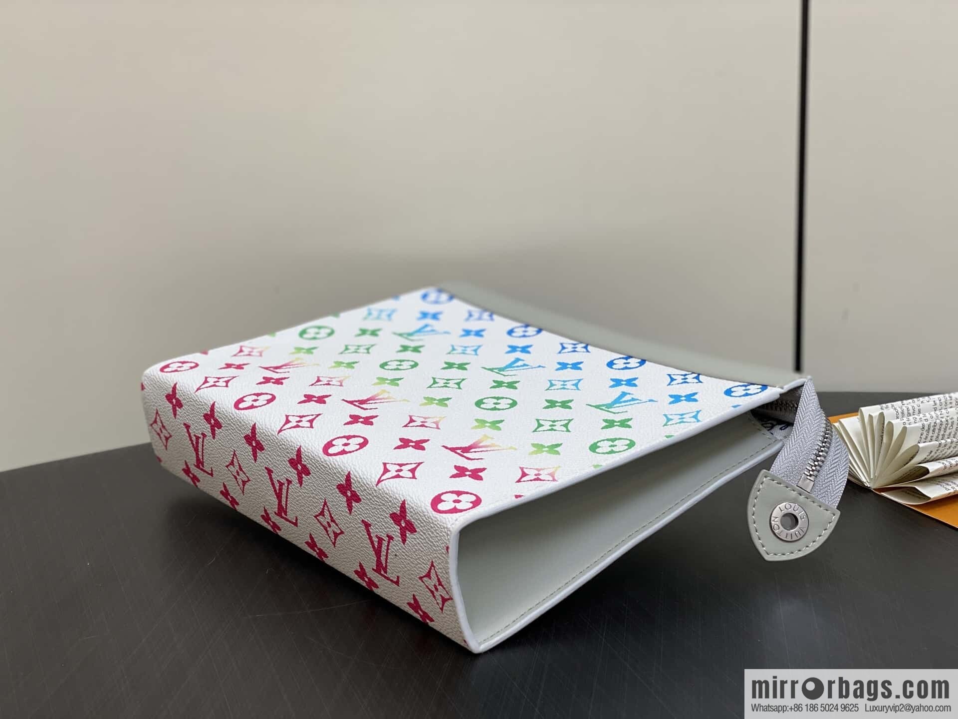 [Boutique‑grade] M13907 white gradual change handbag clutch bag POCHETTE VOYAGE medium handbag