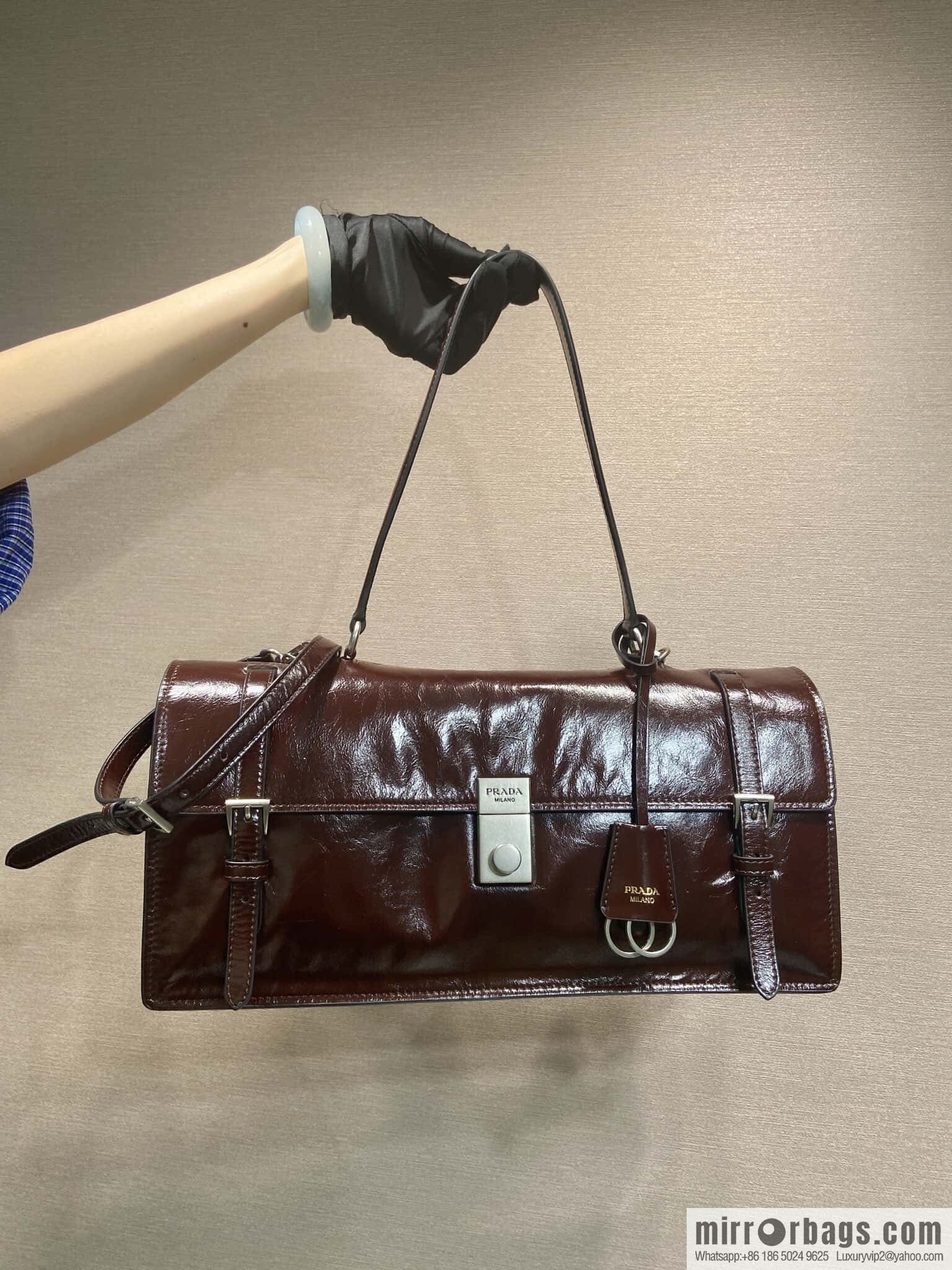 PRADA 🎉 new pen holder bag 🎉 1BN024 large 🎉🎉 burgundy