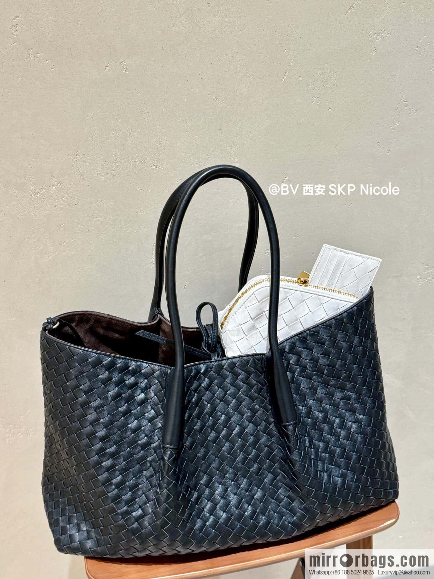 BV Large Pinacoteca Tote Bag 817166 Black