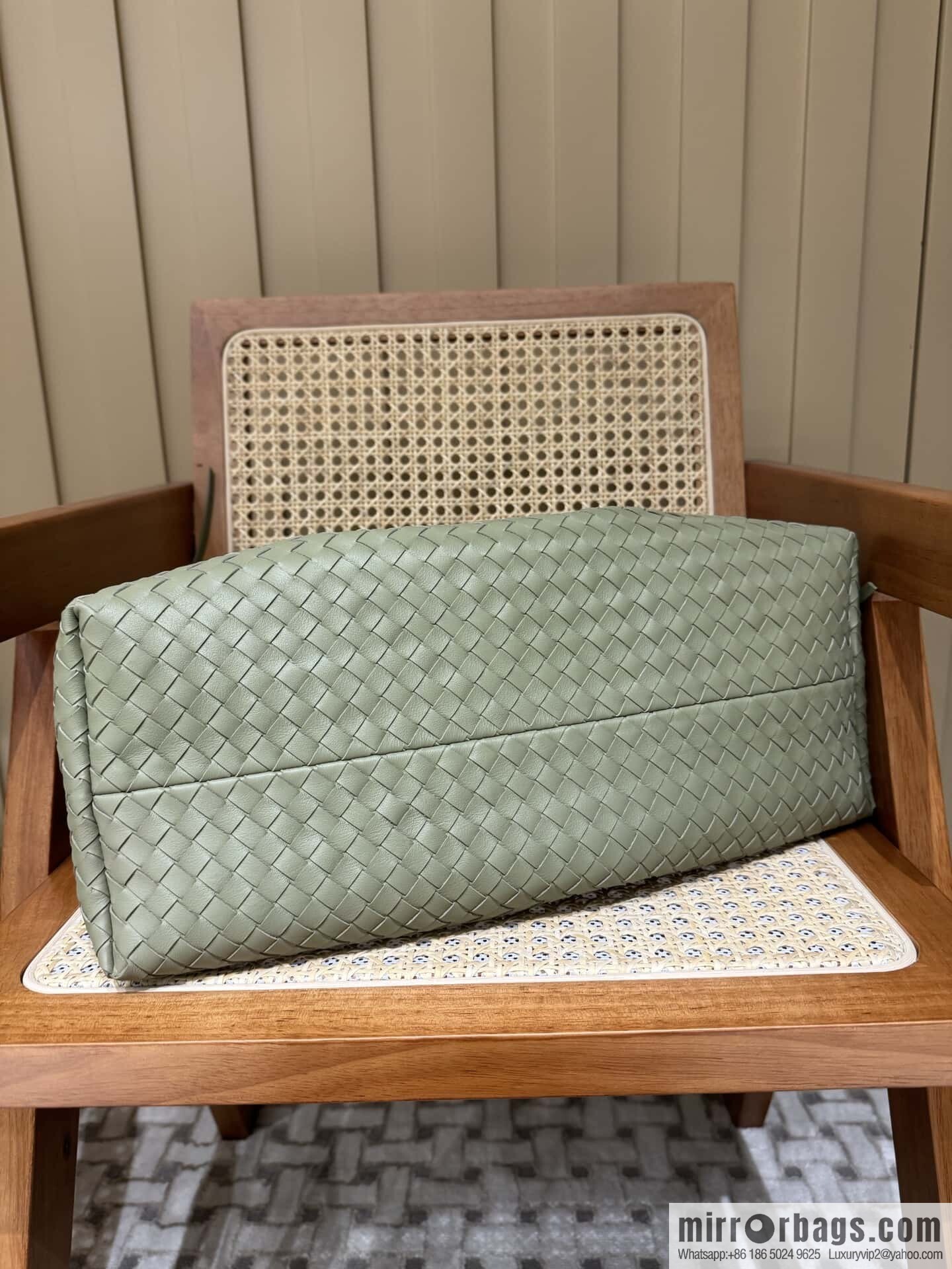 BV Large Pinacoteca Tote Bag 817166 Travertine Green