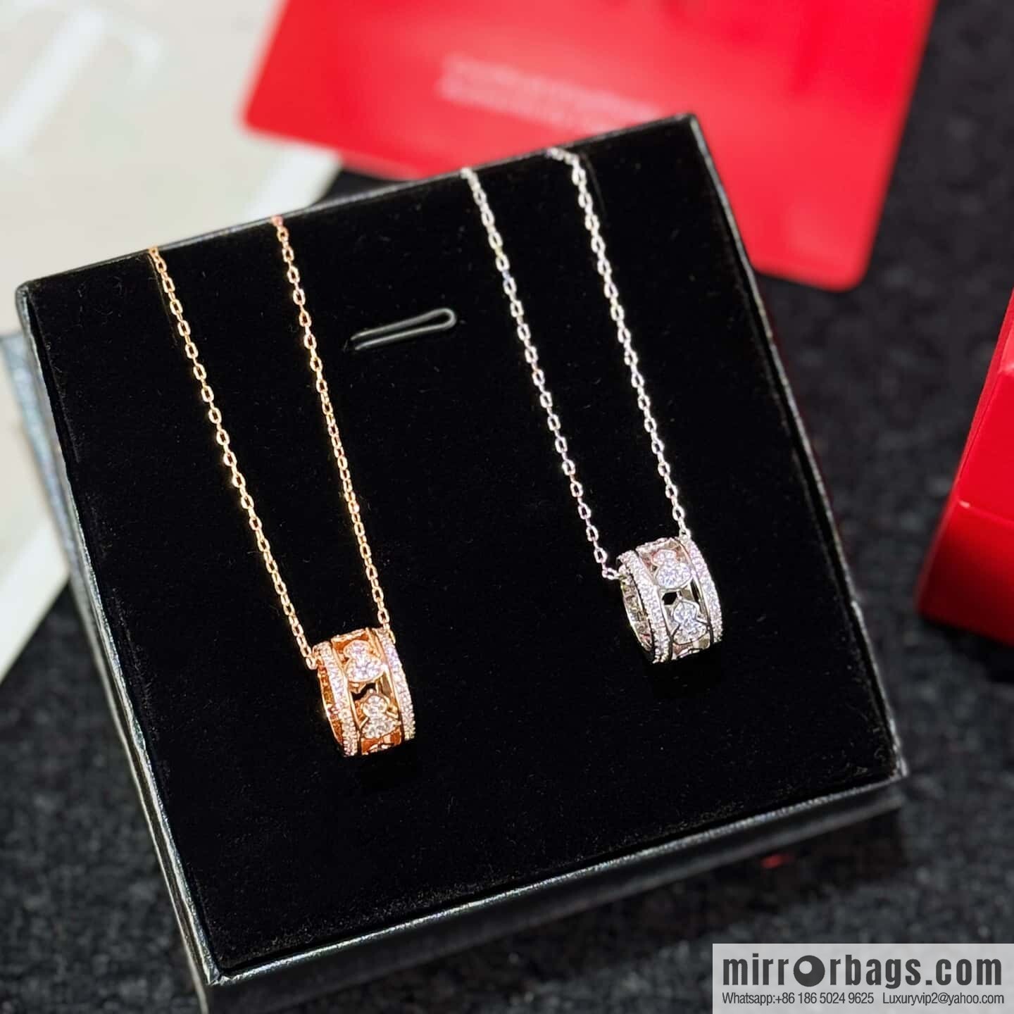 ❗️New ❗️ ☀️ Qeelin Petite Wulu Circle Full Diamond Gourd Necklace ☀️