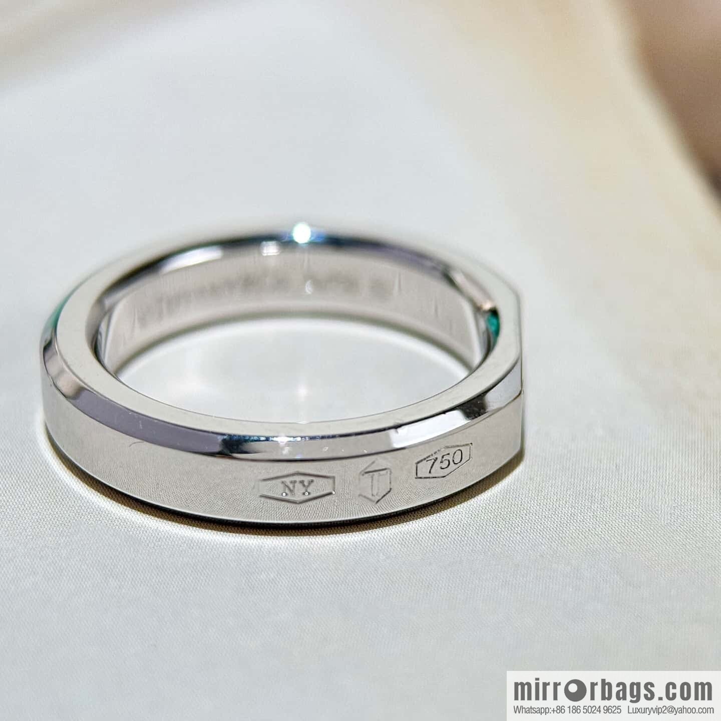 ❗️New ❗️ Tiffany & Co. Glossy Ring