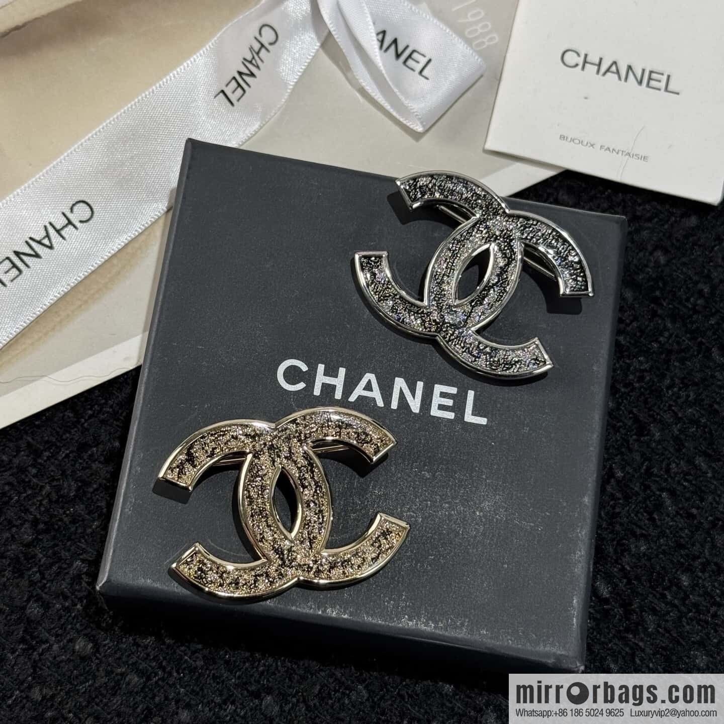 ☀️New ☑️ Chanel Double C Brooch