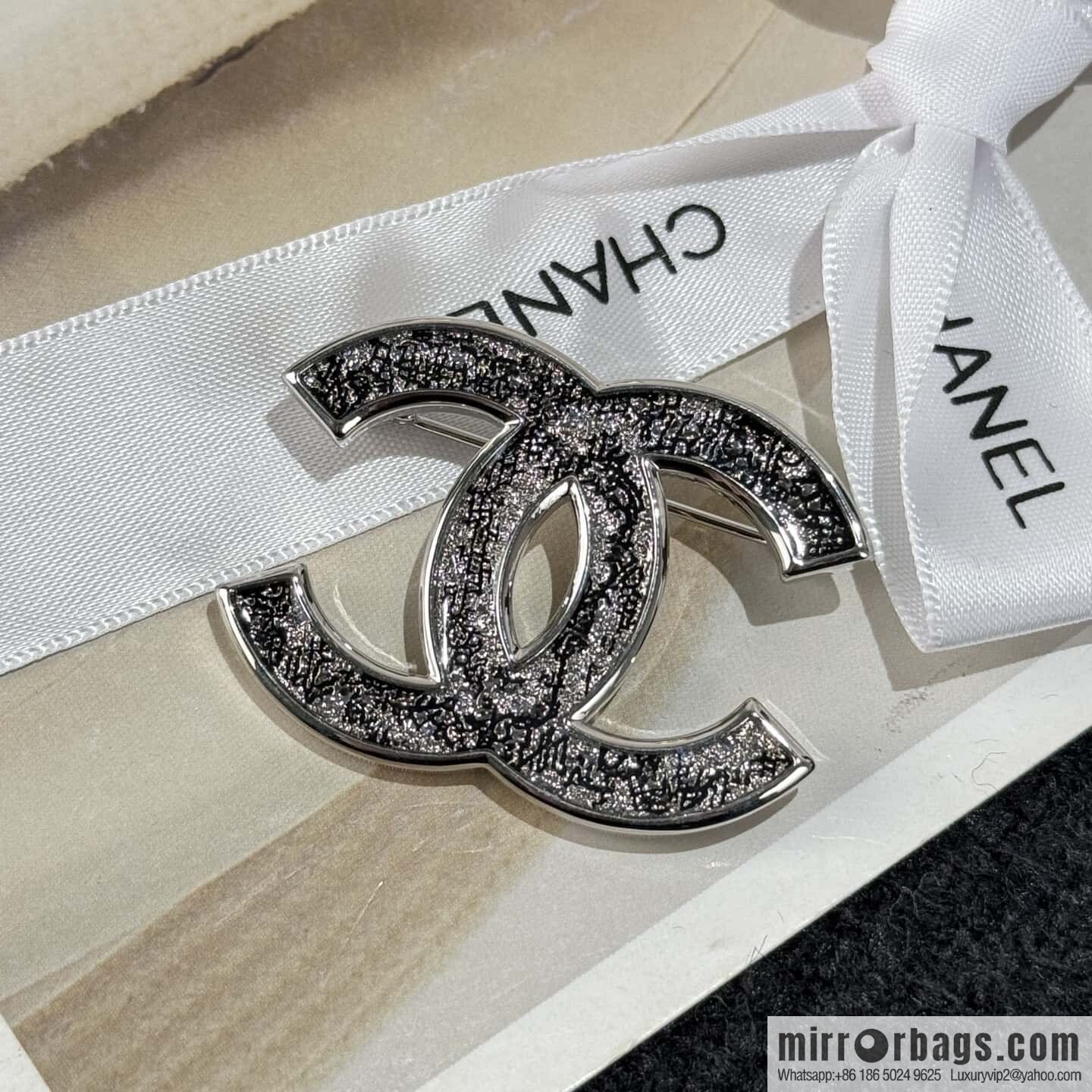 ☀️New ☑️ Chanel Double C Brooch