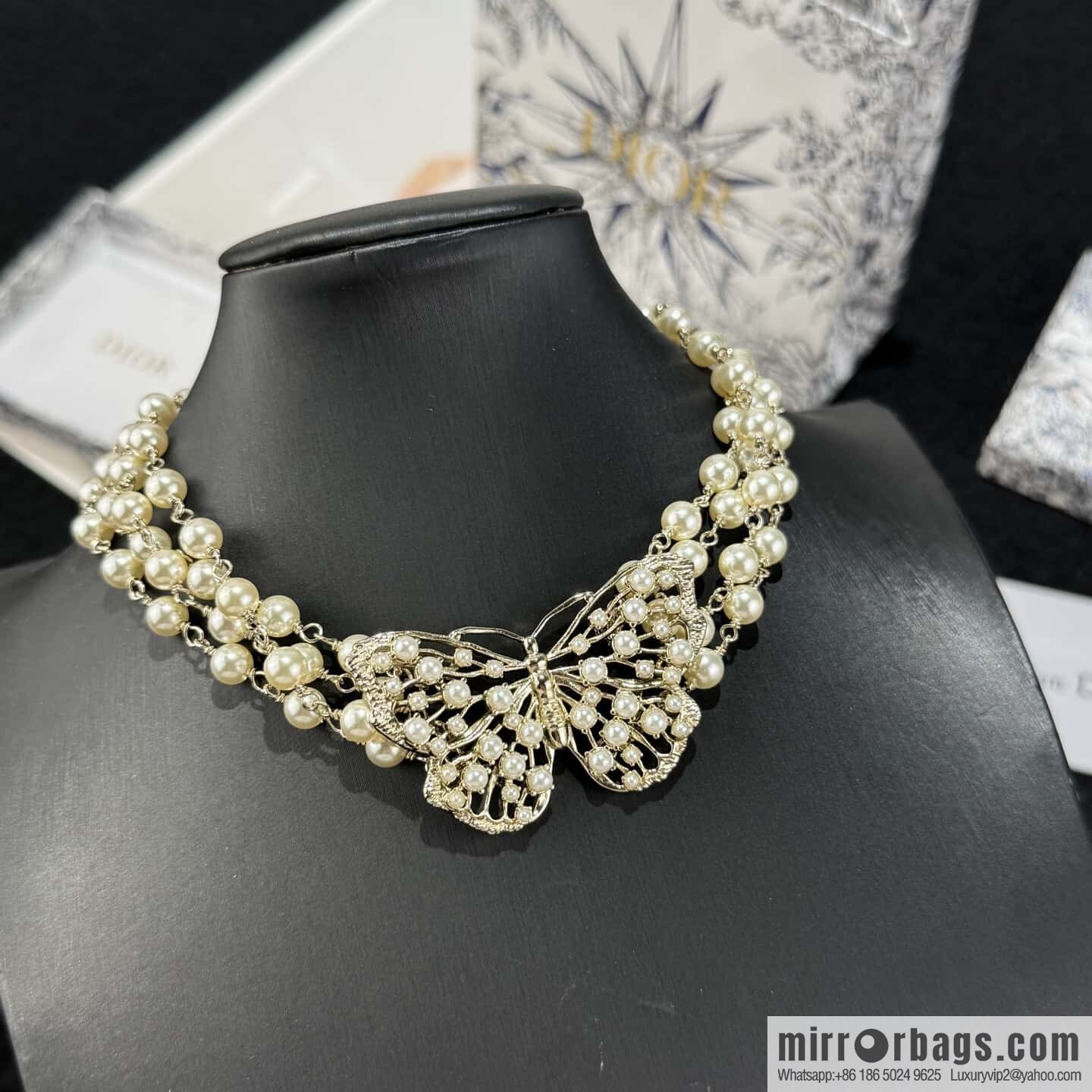 ❗️New ❗️ Dior pearl necklace ☀️ new ☑️ Dior DIOR butterfly three-layer pearl necklace ☀️