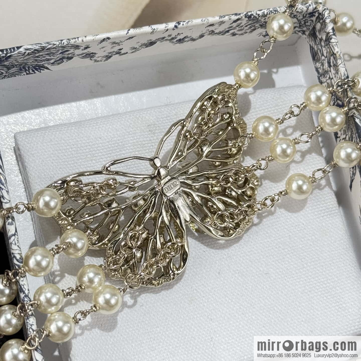 ❗️New ❗️ Dior pearl necklace ☀️ new ☑️ Dior DIOR butterfly three-layer pearl necklace ☀️