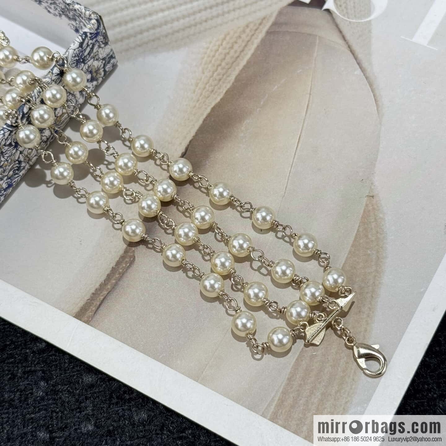 ❗️New ❗️ Dior pearl necklace ☀️ new ☑️ Dior DIOR butterfly three-layer pearl necklace ☀️