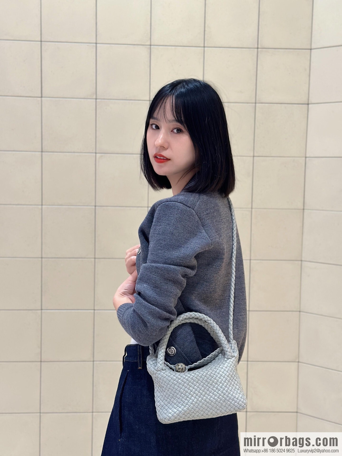 BV S Tosca Messenger Bag 776755 Agate Grey ➕ Dalmatian Stone