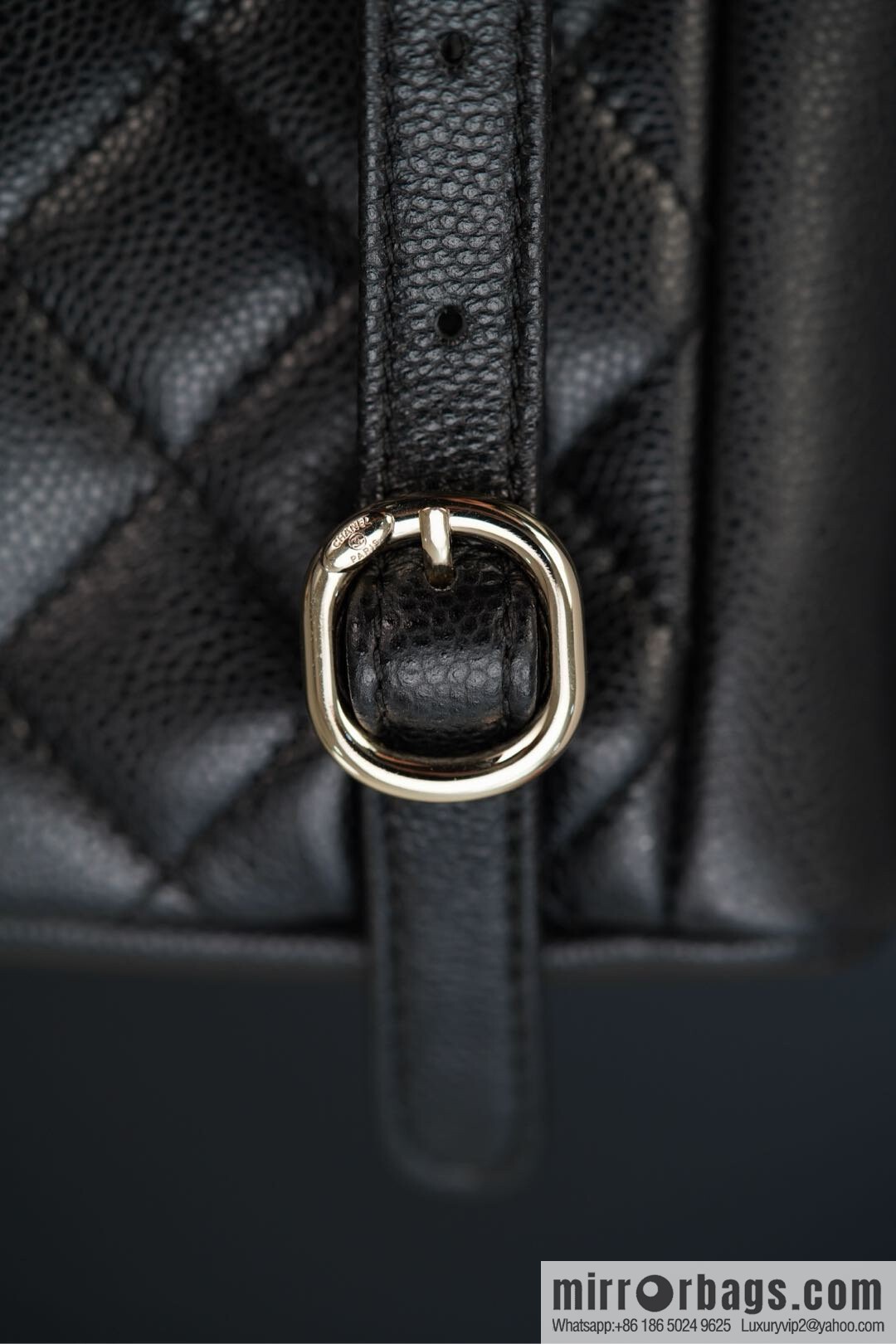 𝗖𝗛𝗔𝗡𝗘𝗟 23P new Duma shoulder, cowhide, medium black 🔛 AS3860