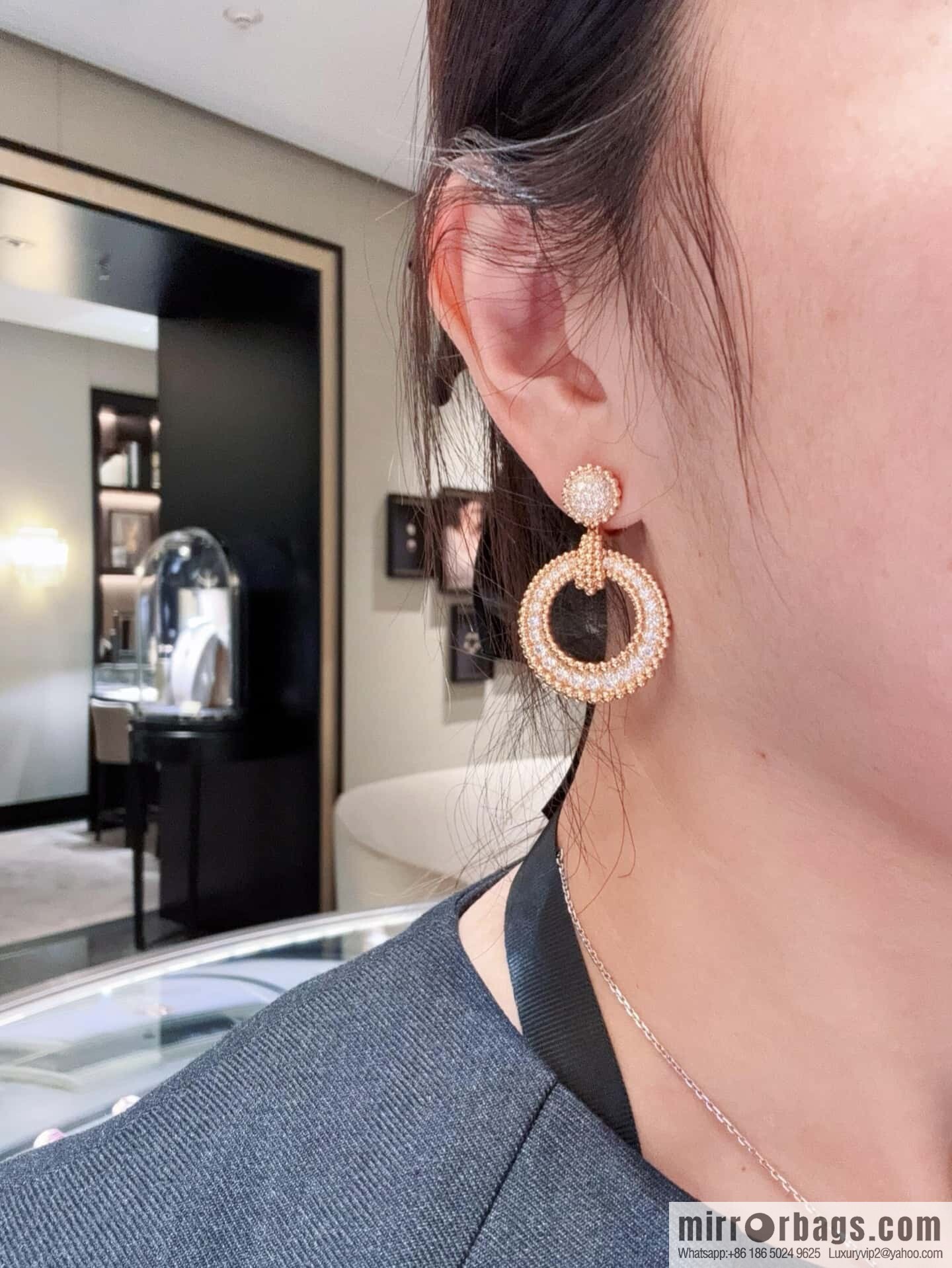 ☀️Van Cleef & Arpels Perlee diamonds earrings