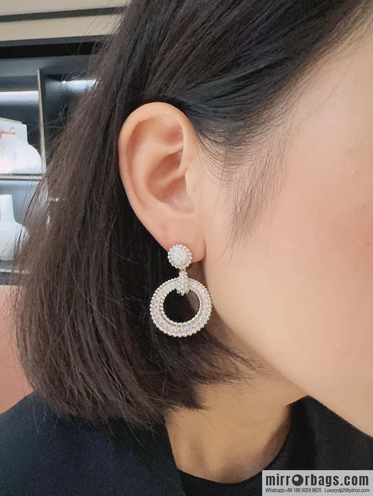 ☀️Van Cleef & Arpels Perlee diamonds earrings