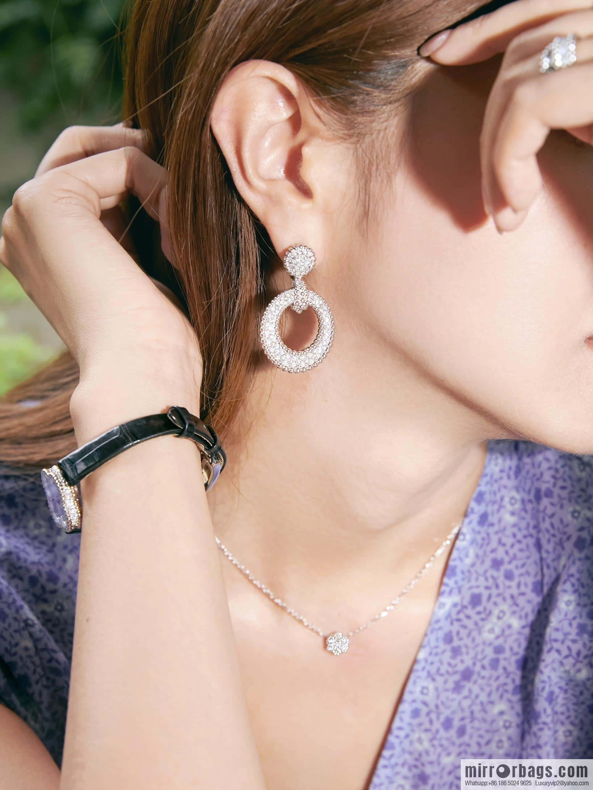 ☀️Van Cleef & Arpels Perlee diamonds earrings