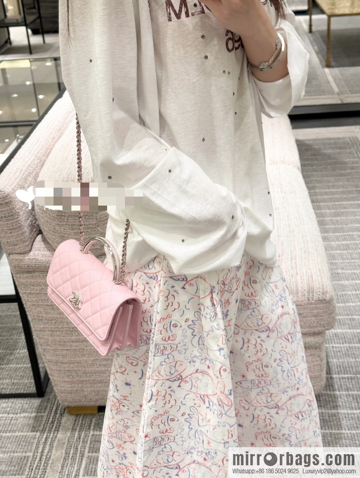 𝐂𝐡𝐚𝐧𝐞𝐥 𝟐𝟓𝐏 hidden model, handle organ bag, light powder 💗 AP3705