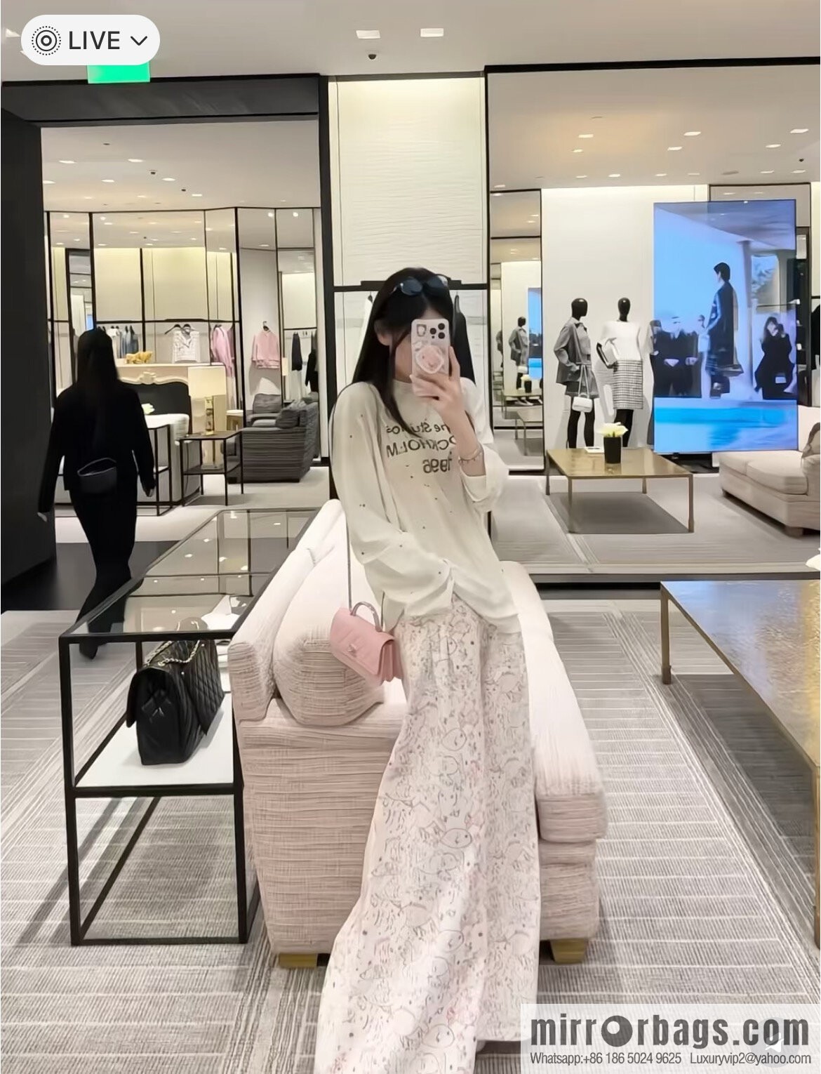 𝐂𝐡𝐚𝐧𝐞𝐥 𝟐𝟓𝐏 hidden model, handle organ bag, light powder 💗 AP3705