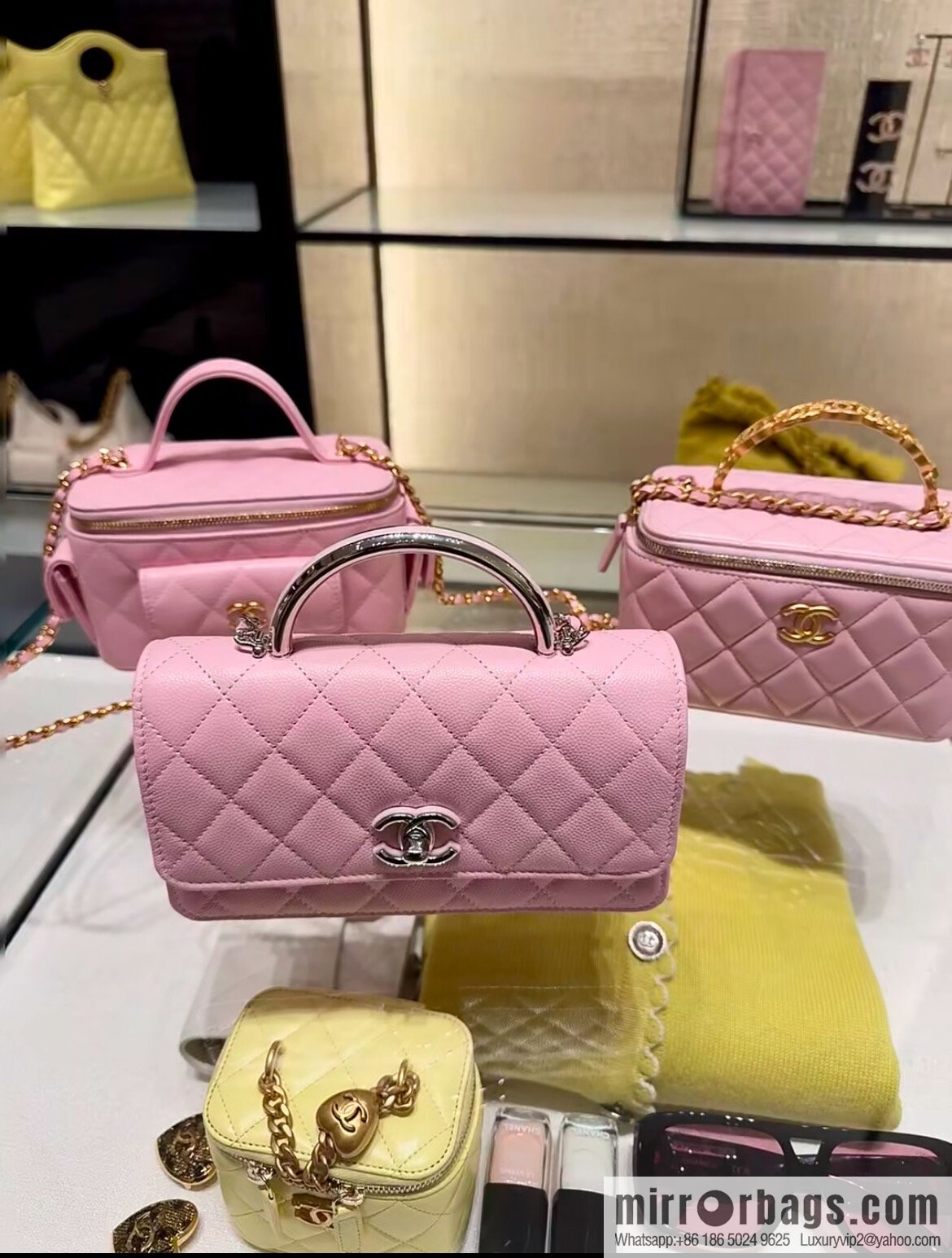 𝐂𝐡𝐚𝐧𝐞𝐥 𝟐𝟓𝐏 hidden model, handle organ bag, light powder 💗 AP3705