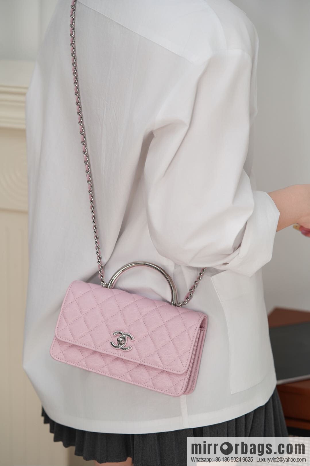 𝐂𝐡𝐚𝐧𝐞𝐥 𝟐𝟓𝐏 hidden model, handle organ bag, light powder 💗 AP3705