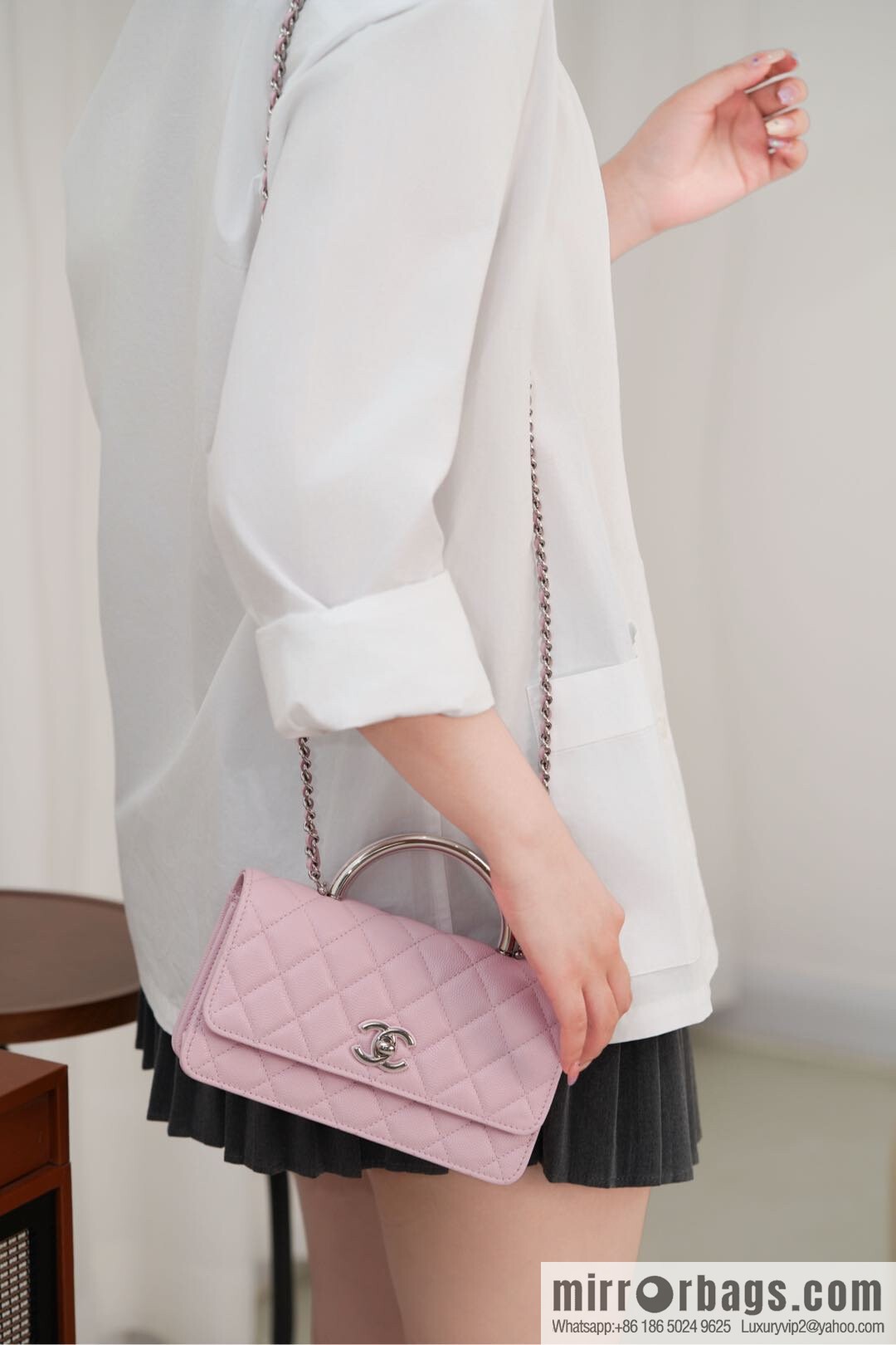 𝐂𝐡𝐚𝐧𝐞𝐥 𝟐𝟓𝐏 hidden model, handle organ bag, light powder 💗 AP3705