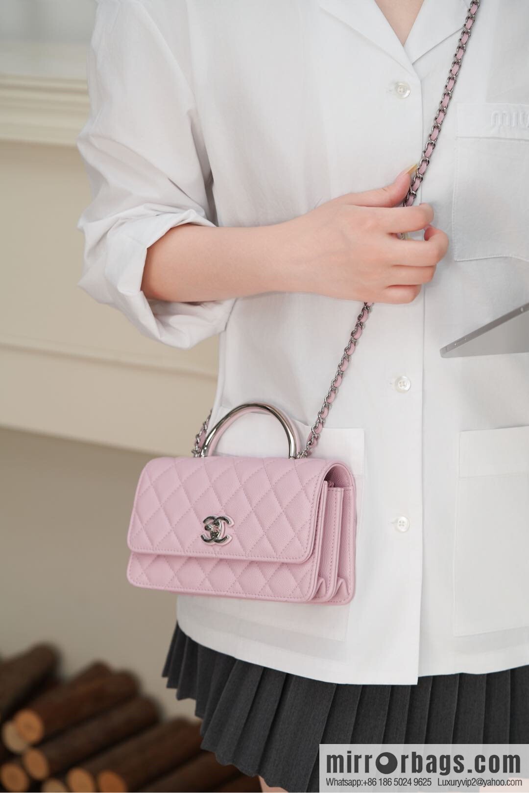 𝐂𝐡𝐚𝐧𝐞𝐥 𝟐𝟓𝐏 hidden model, handle organ bag, light powder 💗 AP3705