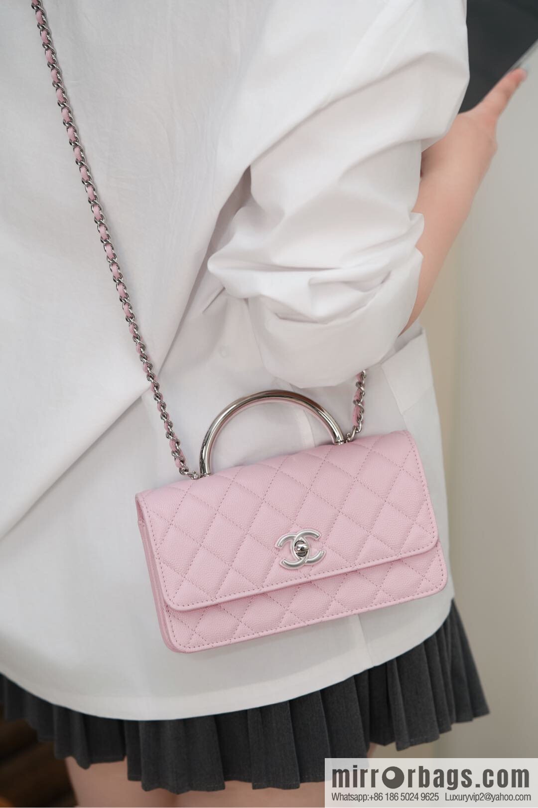 𝐂𝐡𝐚𝐧𝐞𝐥 𝟐𝟓𝐏 hidden model, handle organ bag, light powder 💗 AP3705