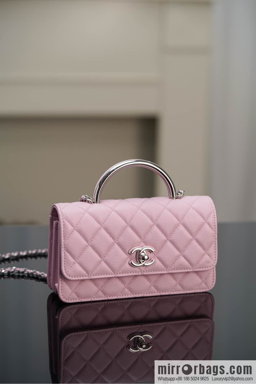 𝐂𝐡𝐚𝐧𝐞𝐥 𝟐𝟓𝐏 hidden model, handle organ bag, light powder 💗 AP3705