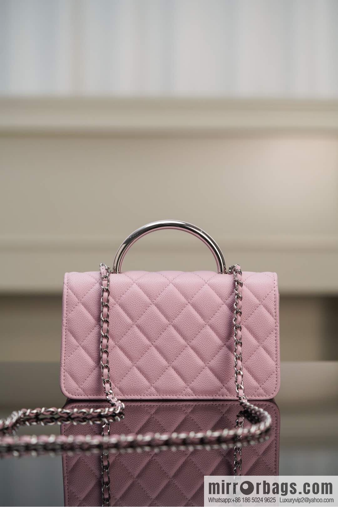 𝐂𝐡𝐚𝐧𝐞𝐥 𝟐𝟓𝐏 hidden model, handle organ bag, light powder 💗 AP3705