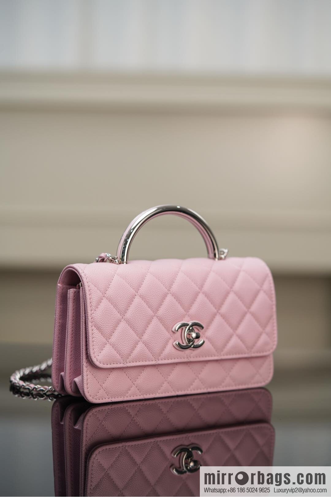 𝐂𝐡𝐚𝐧𝐞𝐥 𝟐𝟓𝐏 hidden model, handle organ bag, light powder 💗 AP3705