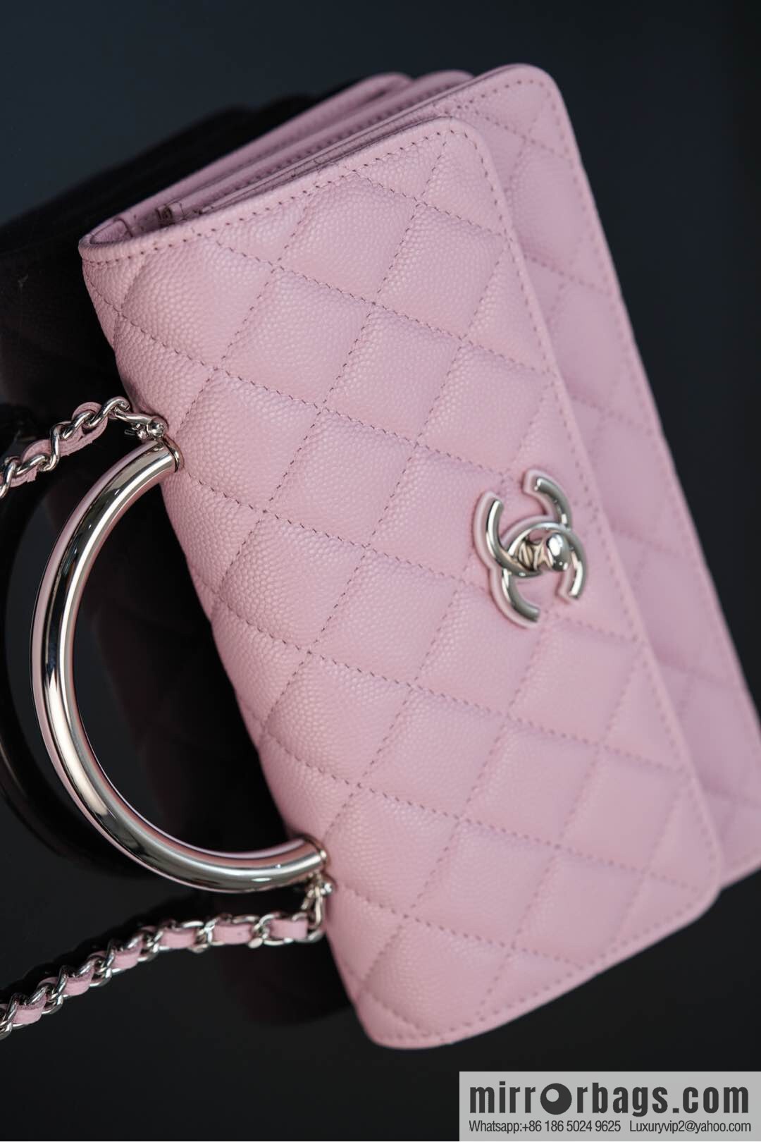 𝐂𝐡𝐚𝐧𝐞𝐥 𝟐𝟓𝐏 hidden model, handle organ bag, light powder 💗 AP3705