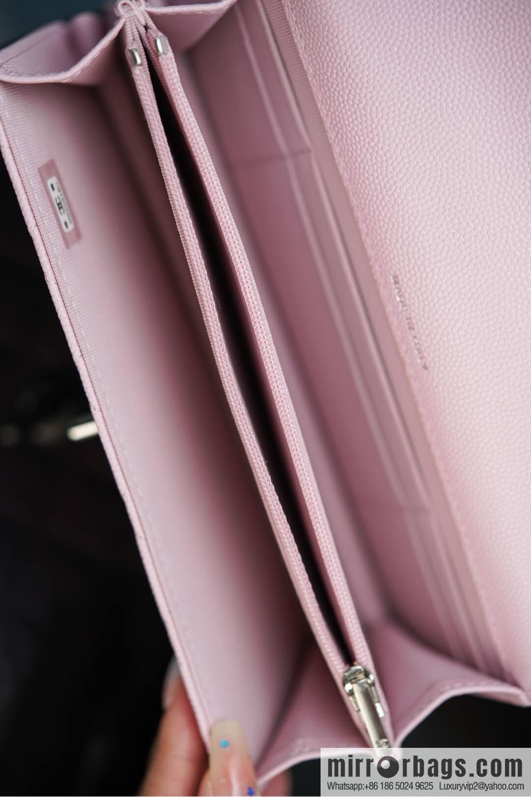 𝐂𝐡𝐚𝐧𝐞𝐥 𝟐𝟓𝐏 hidden model, handle organ bag, light powder 💗 AP3705