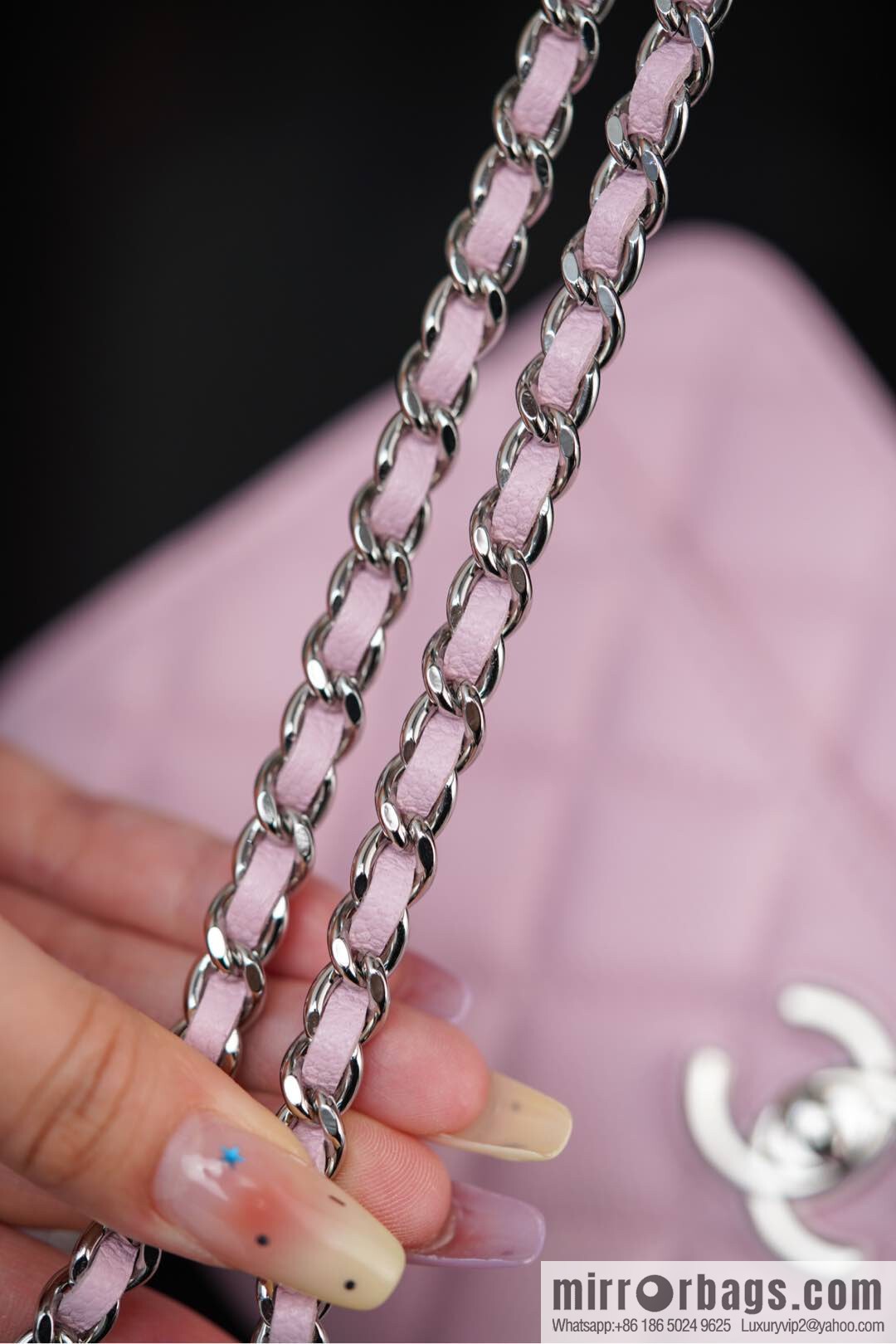 𝐂𝐡𝐚𝐧𝐞𝐥 𝟐𝟓𝐏 hidden model, handle organ bag, light powder 💗 AP3705