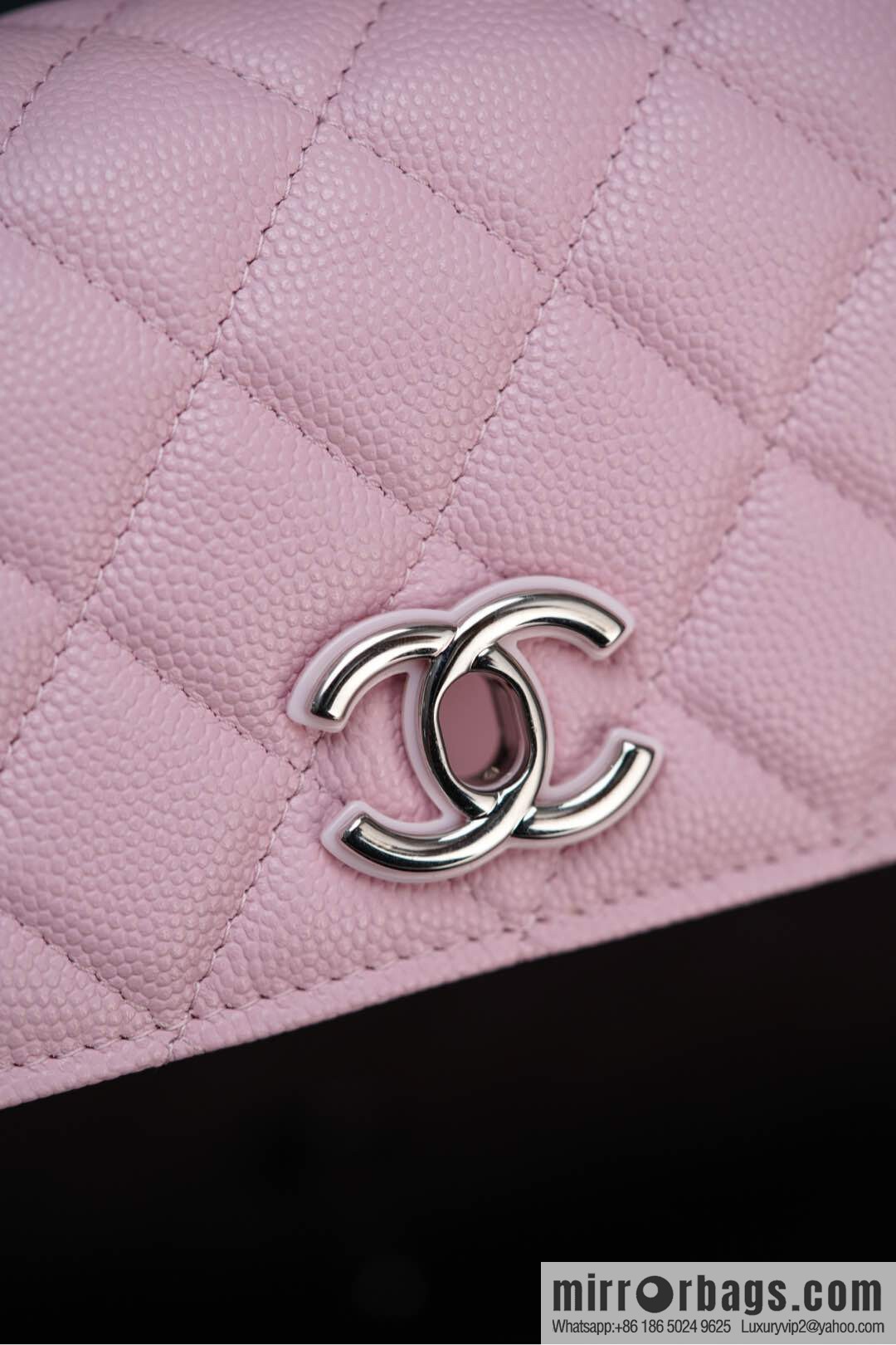 𝐂𝐡𝐚𝐧𝐞𝐥 𝟐𝟓𝐏 hidden model, handle organ bag, light powder 💗 AP3705