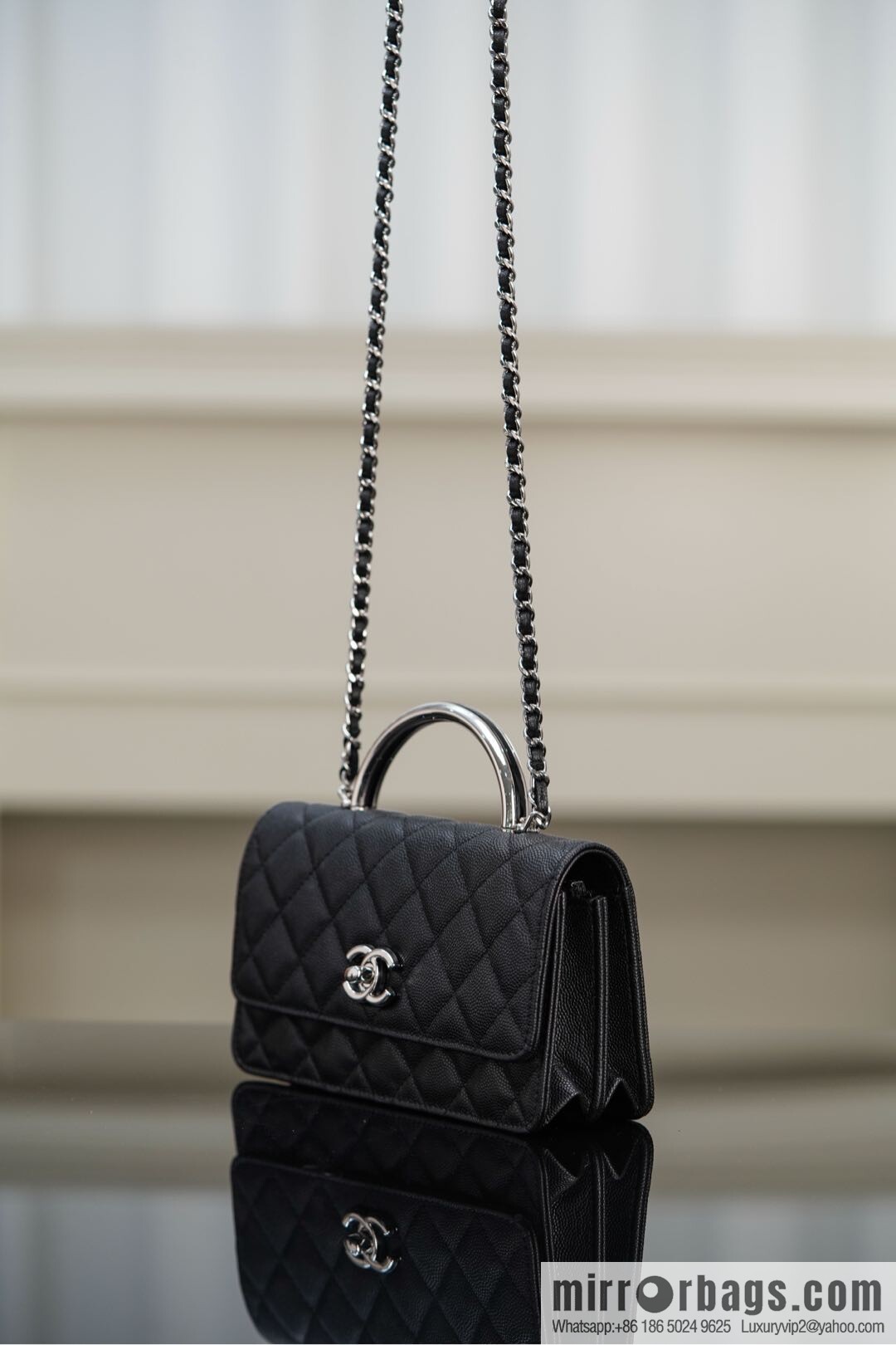 𝐂𝐡𝐚𝐧𝐞𝐥 𝟐𝟓𝐏 Handle Organ Bag, Black 🖤 Litchi Cow AP3705