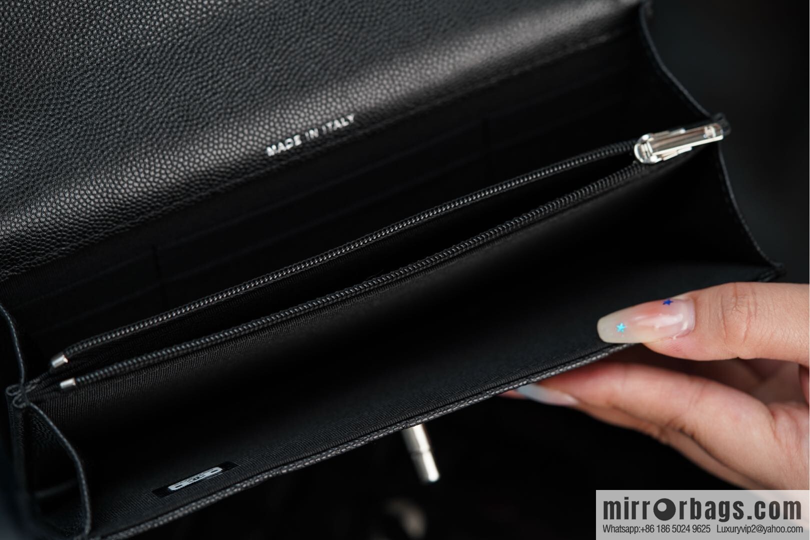 𝐂𝐡𝐚𝐧𝐞𝐥 𝟐𝟓𝐏 Handle Organ Bag, Black 🖤 Litchi Cow AP3705