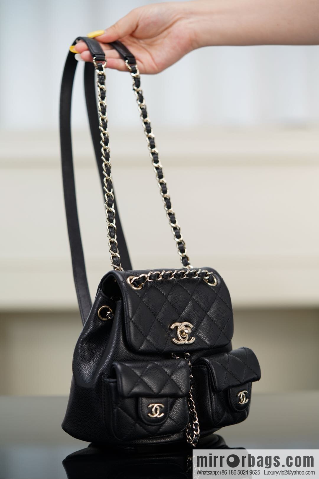 𝗖𝗛𝗔𝗡𝗘𝗟 23P new Duma shoulder, cowhide Mini AS3787