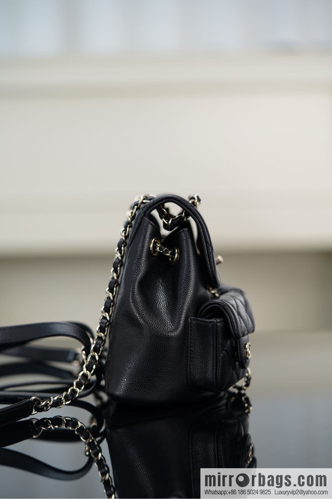 𝗖𝗛𝗔𝗡𝗘𝗟 23P new Duma shoulder, cowhide Mini AS3787