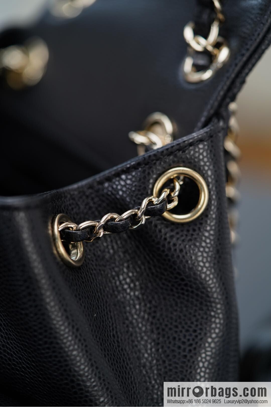 𝗖𝗛𝗔𝗡𝗘𝗟 23P new Duma shoulder, cowhide Mini AS3787