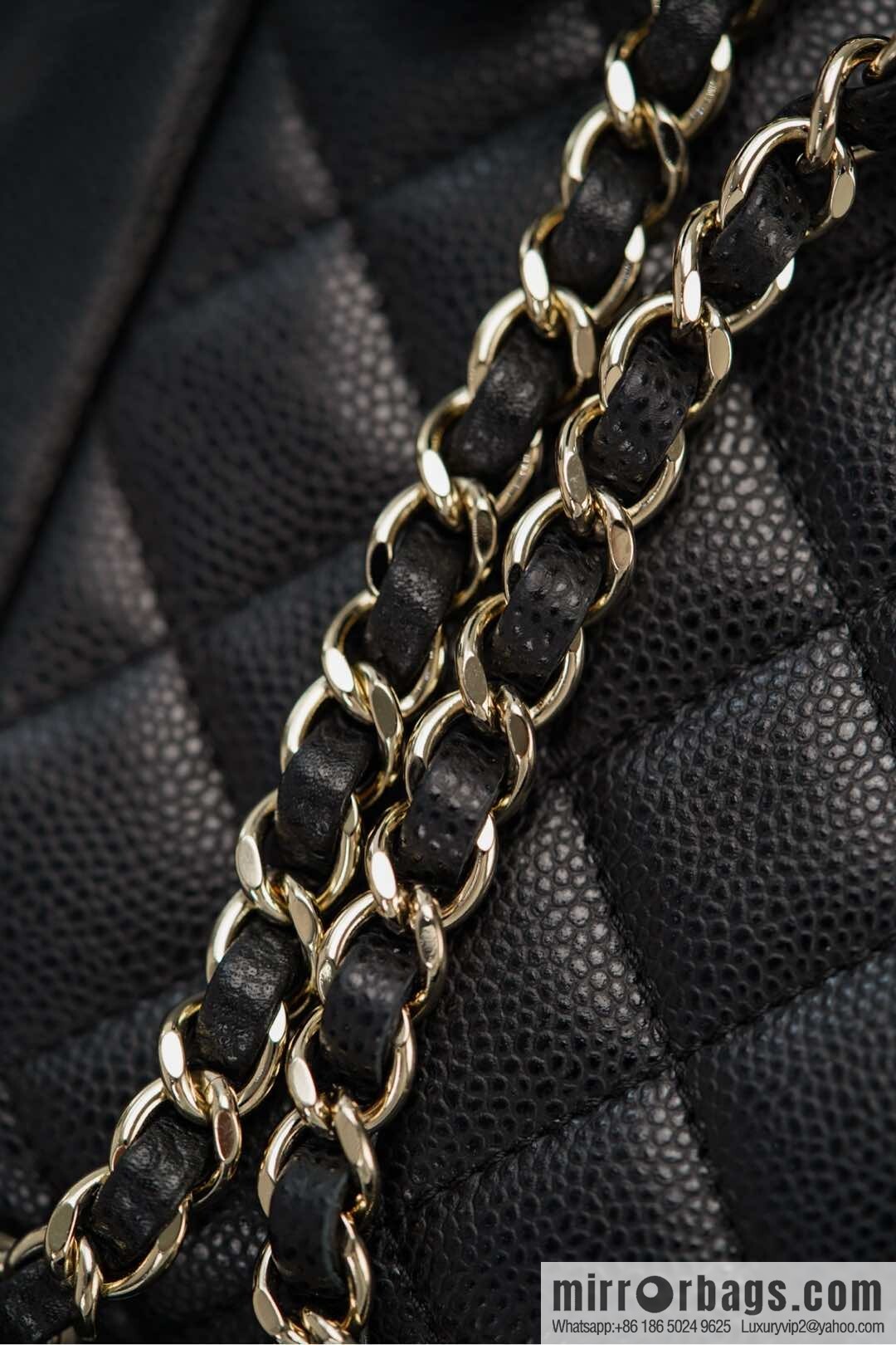 𝗖𝗛𝗔𝗡𝗘𝗟 23P new Duma shoulder, cowhide Mini AS3787